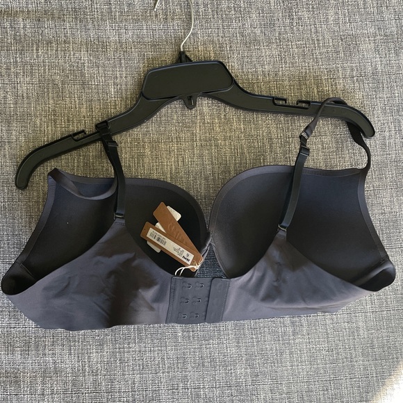 SKIMS Smooth Black Bra 40C - Picture 4 of 5